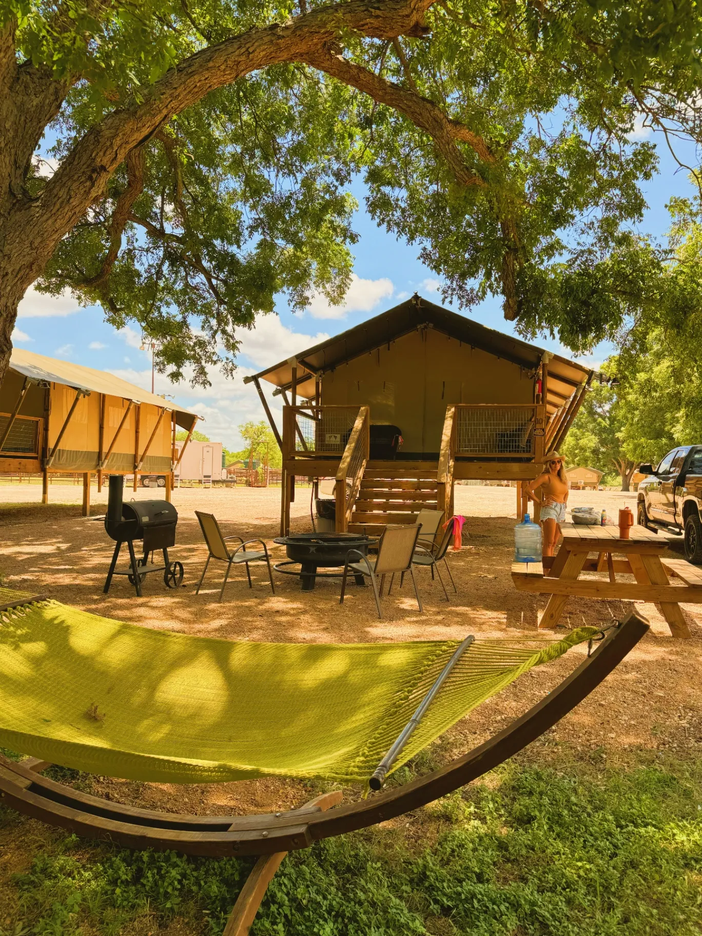 Safari exterior